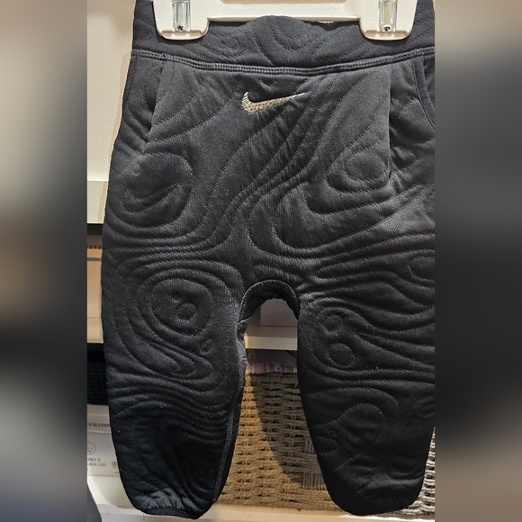 Nike Black and Beige Hoodie Set - Picture 6 of 9